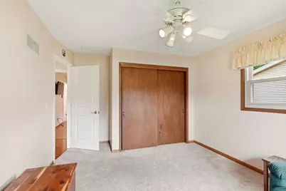 16010 W Cynthia Dr, New Berlin, WI 53151 - Photo 21