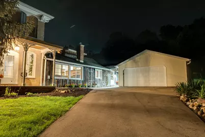238 W Main St, Delafield, WI 53018 - Photo 5