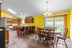 9201 W County Line Rd, Milwaukee, WI 53224 - Photo 5
