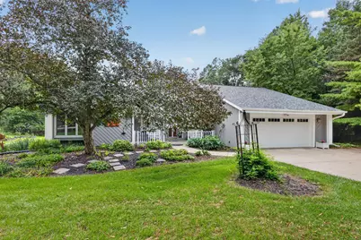 N71W27107  Meadow Wood Ln, Lisbon, WI 53089 - Photo 3