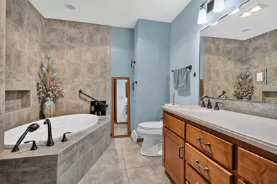 N71W27107  Meadow Wood Ln, Lisbon, WI 53089 - Photo 25