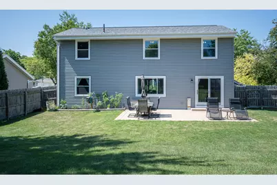 8560 S Sharon Dr, Oak Creek, WI 53154 - Photo 3