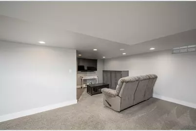 8560 S Sharon Dr, Oak Creek, WI 53154 - Photo 23