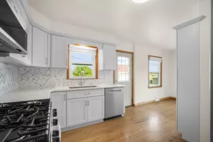 5462 N 103rd St, Milwaukee, WI 53225 - Photo 11