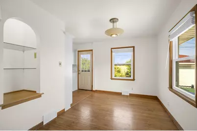 5462 N 103rd St, Milwaukee, WI 53225 - Photo 7