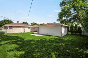 4921 N 104th St, Milwaukee, WI 53225 - Photo 21