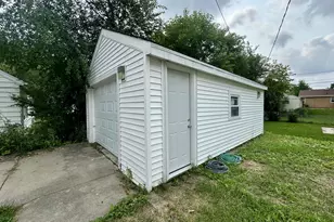 5037 N 74th St, Milwaukee, WI 53218 - Photo 3