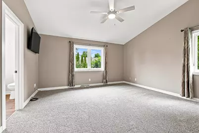 4094 W Whispering Ridge Pass, Franklin, WI 53132 - Photo 19