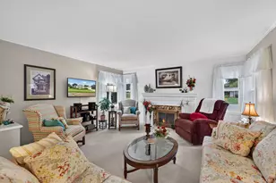 201 N Oakland Ave, Burlington, WI 53105 - Photo 3