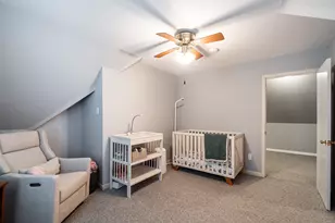 1931 N Bartlett Ave, Milwaukee, WI 53202 - Photo 21