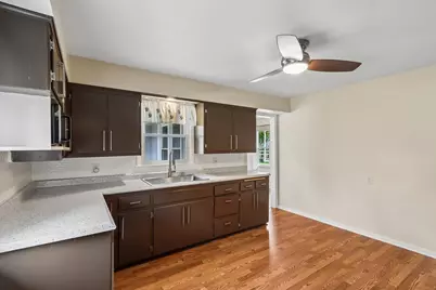 136 S Maple St, Oconomowoc, WI 53066 - Photo 13