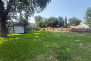 136 S Maple St, Oconomowoc, WI 53066 - Photo 33