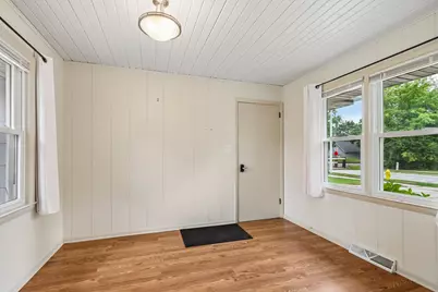 136 S Maple St, Oconomowoc, WI 53066 - Photo 7