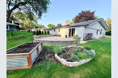 5938  Sugarbush Ln, Greendale, WI 53129 - Photo 23