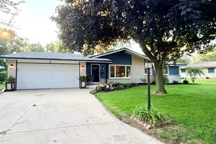 5938 Sugarbush Ln, Greendale, WI 53129 - Photo 3