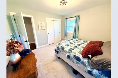 5938  Sugarbush Ln, Greendale, WI 53129 - Photo 19