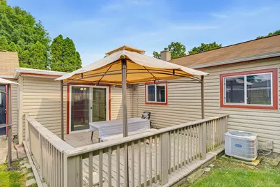 6512 W Euclid Ave, Milwaukee, WI 53219 - Photo 33