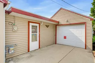 6512 W Euclid Ave, Milwaukee, WI 53219 - Photo 25