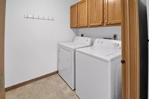 1236 N Sunnyslope Dr, Racine, WI 53406 - Photo 15