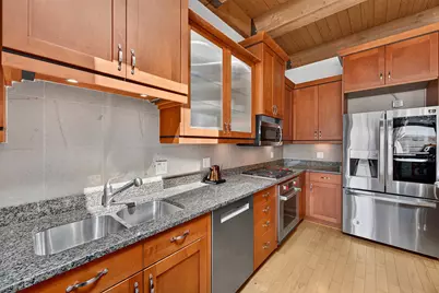 601 E Erie St #603, Milwaukee, WI 53202 - Photo 21