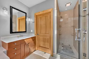601 E Erie St, Milwaukee, WI 53202 - Photo 35