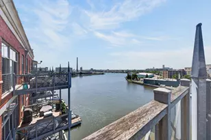 601 E Erie St, Milwaukee, WI 53202 - Photo 23