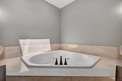 601 E Erie St #603, Milwaukee, WI 53202 - Photo 31