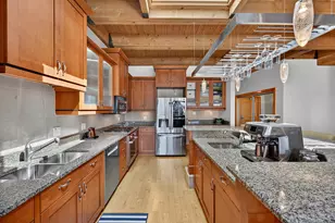 601 E Erie St, Milwaukee, WI 53202 - Photo 15