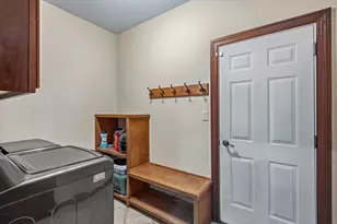 W144N9912 Sun Valley Trail, Germantown, WI 53022 - Photo 27