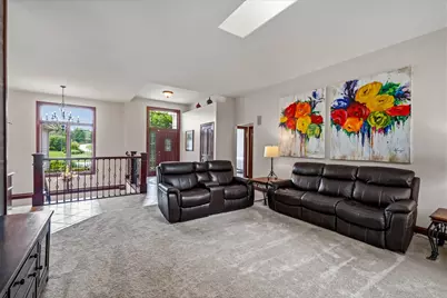 W144N9912  Sun Valley Trl, Germantown, WI 53022 - Photo 5