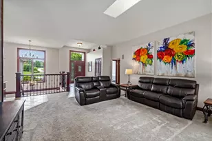 W144N9912 Sun Valley Trail, Germantown, WI 53022 - Photo 5