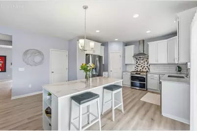 2518  Marie Cir, Waukesha, WI 53189 - Photo 7