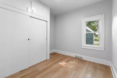 626 S 20th St, Manitowoc, WI 54220 - Photo 13