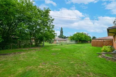 3220 S 82nd Ct, Milwaukee, WI 53219 - Photo 25