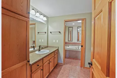 122  Howell Ave, Waukesha, WI 53188 - Photo 27