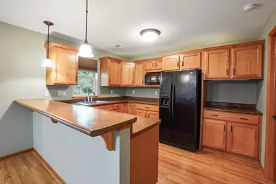 122  Howell Ave, Waukesha, WI 53188 - Photo 25