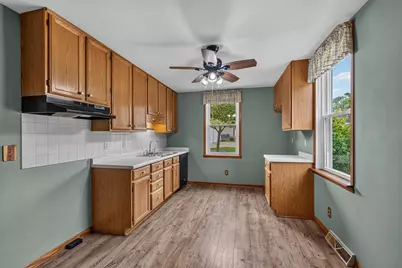 117 S Garfield Ave, Port Washington, WI 53074 - Photo 3