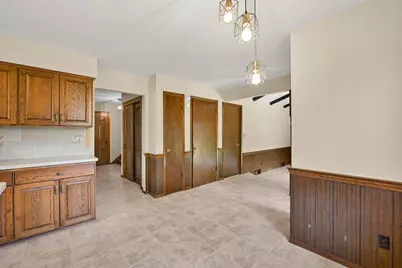15100 W Glendale Dr, New Berlin, WI 53151 - Photo 13