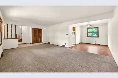 15100 W Glendale Dr, New Berlin, WI 53151 - Photo 7