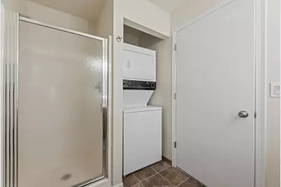 1097  Quinlan Dr #Unit D, Pewaukee, WI 53072 - Photo 17