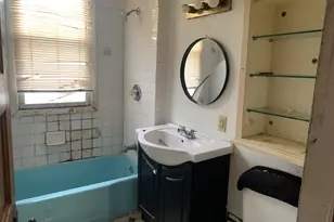 1322 W Hopkins St, Milwaukee, WI 53206 - Photo 9