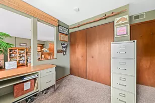 10376 W Whitnall Edge Ct, Franklin, WI 53132 - Photo 13