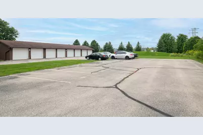 10376 W Whitnall Edge Ct #204, Franklin, WI 53132 - Photo 21