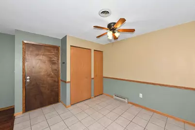 10376 W Whitnall Edge Ct #204, Franklin, WI 53132 - Photo 3