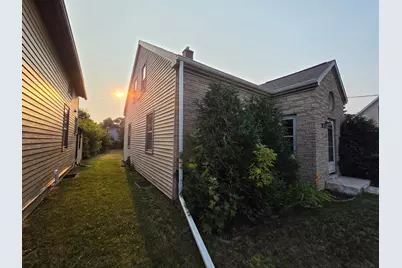 1312 S 18th St, Manitowoc, WI 54220 - Photo 25