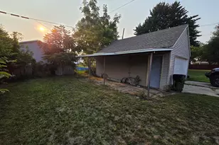 1312 S 18th St, Manitowoc, WI 54220 - Photo 27
