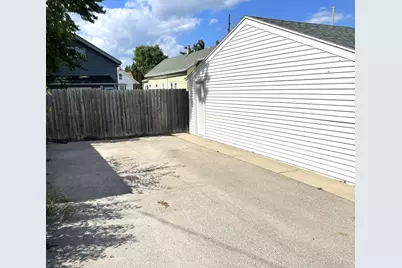 1301 E Seeley St, Milwaukee, WI 53207 - Photo 43