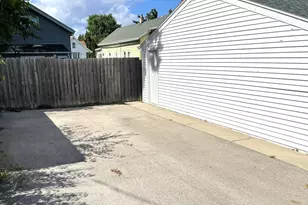 1301 E Seeley St, Milwaukee, WI 53207 - Photo 43