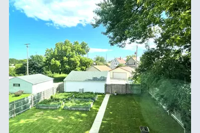 1301 E Seeley St, Milwaukee, WI 53207 - Photo 39