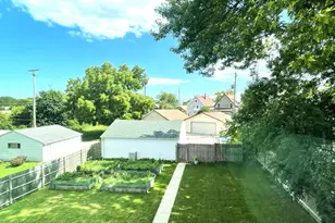 1301 E Seeley St, Milwaukee, WI 53207 - Photo 39